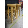 Image 2 : 2 Wooden Barstools