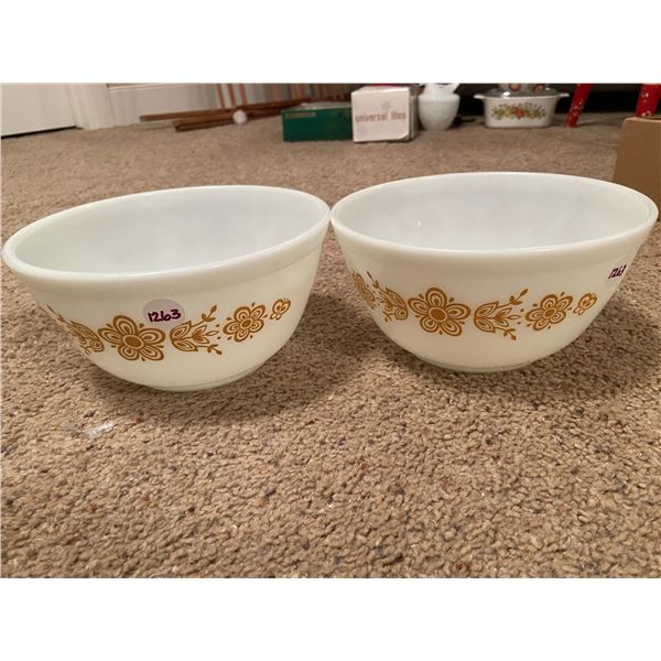 Pyrex bowls