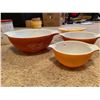 Image 1 : Pyrex bowl set