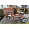 Image 1 : Murray Pedal Tractor, Steering Wheel not Original