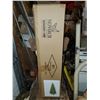 Image 1 : PRE-LIT CHRISTMAS TREE 4 FT.