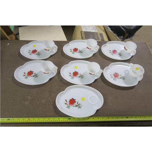 6 Place Serving Tray/Cup + Extra Tray