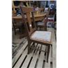 Image 9 : Antique Oak Dining Table, 4 Chairs and Leaf 52" Long With Leaf In