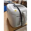 Image 1 : Betty Crocker deep fryer