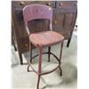Image 1 : vintage kitchen stool
