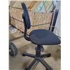 Image 2 : office chair