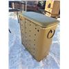 Image 3 : VINTAGE LAUNDRY HAMPER
