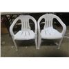 Image 1 : 2 Plastic Lawn Chairs