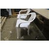 Image 2 : 2 Plastic Lawn Chairs