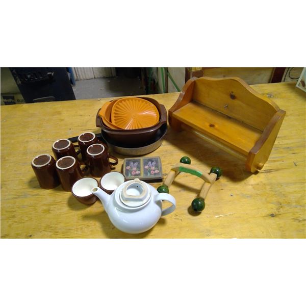 Box of misc. kitchen items