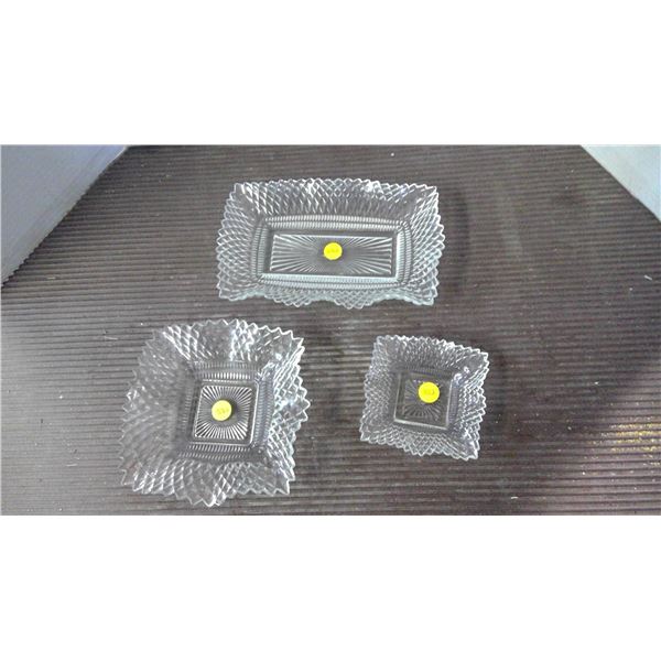 3 glass/crystal trays