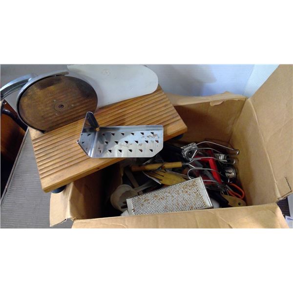 Box of misc. kitchen items
