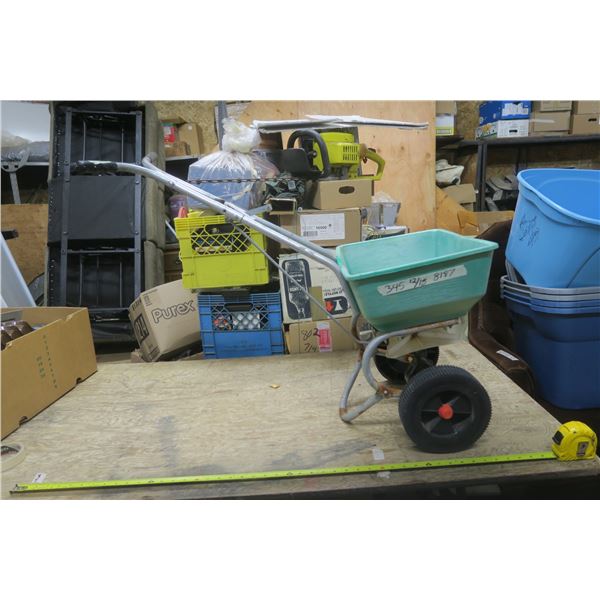 Red Devil Fertilizer / Seed Spreader