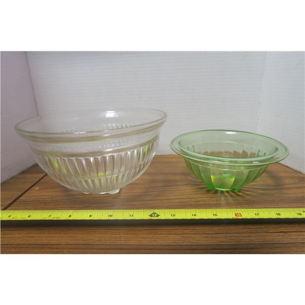 2 Glass Bowls, Clear and Green