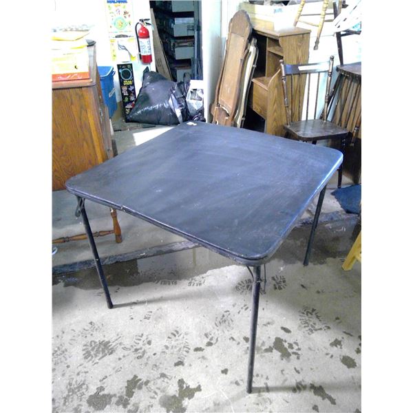 3' x 3' Card Table w/ colapsing legs
