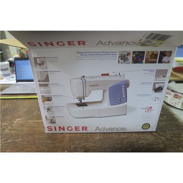 Singer Sewing Machine Model 7422