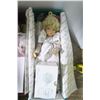 Image 2 : 3 Porcelaine Dolls
