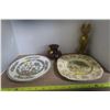 Image 1 : 2 Decorative Plates, Cat Statue and Vase