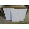 Image 5 : 5 New White Cabinet Doors 19 3/4 X 28 1/2 X 2      15 1/2 X 28 1/2 X 1    21 1/2 X 18