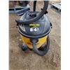 Image 1 : 8 GALLON SHOP VAC - ONE WHEEL NEEDS REPAIR