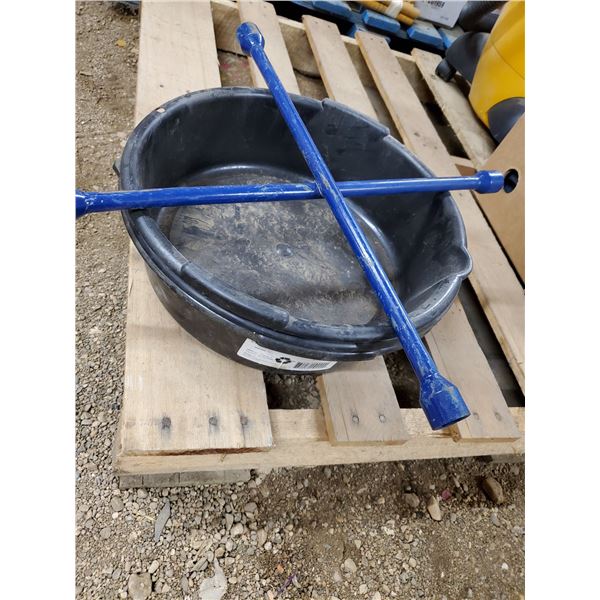 3 OIL DRAIN PANS + TIRE SPEED WRENCH