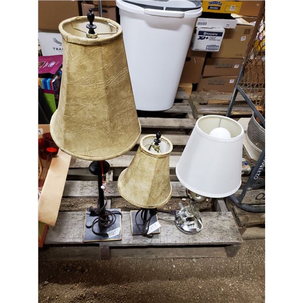 3 DESK LAMPS
