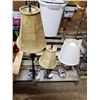 Image 1 : 3 DESK LAMPS