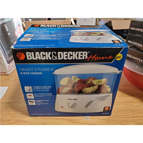 BLACK & DECKER HANDY STEAMER - APPEARS TO BE BRAND NEW IN BOX