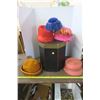 Image 1 : Hatbox & Hats