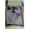 Image 4 : 2 Boxes of Fabric