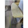Image 3 : Vintage Ironing Board