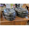 Image 1 : 2 medium roasters with lids