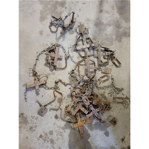 Large lot of traps & pieces