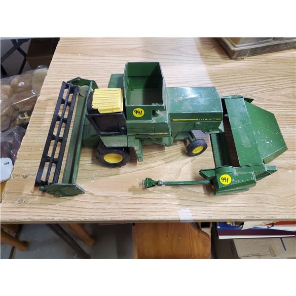 TWO JOHN DEERE PIECES