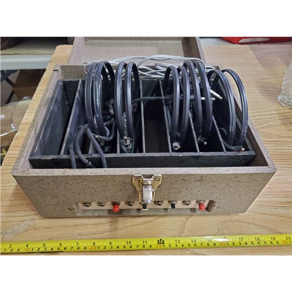 VINTAGE HEADPHONE SHARING BOX