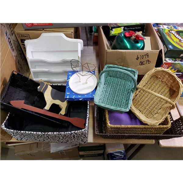 LOT OF BASKETS