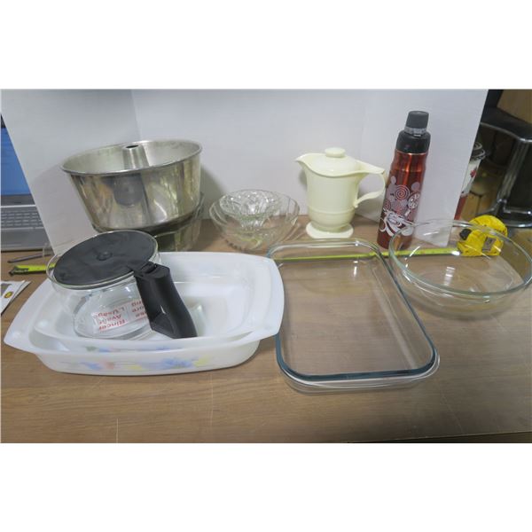 Box of Misc. Kitchenware Including Glass Bowls,