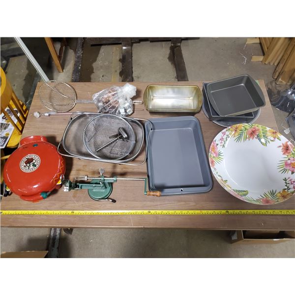 LOT OF KITCHEN ITEMS - BAKEWARE, APPLE PEELER, QUESIDILLA MAKER, BOWLS, ETC