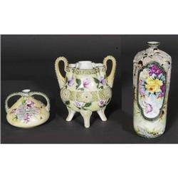 1 GROUP OF 3 NIPPON "MORIAGIWARE" VASES the l