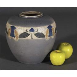 ROSEVILLE VASE , Victorian Art