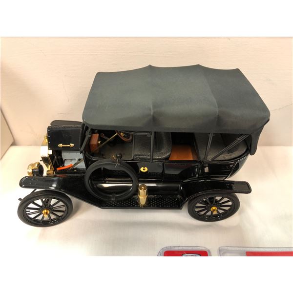 Model-T 1/18th Scale Made by Franklin Mint.