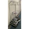 Image 1 : Lot of Dumbwaiter/Rolling Rack(Rolling Luggage Rack)/Blue Circular Table