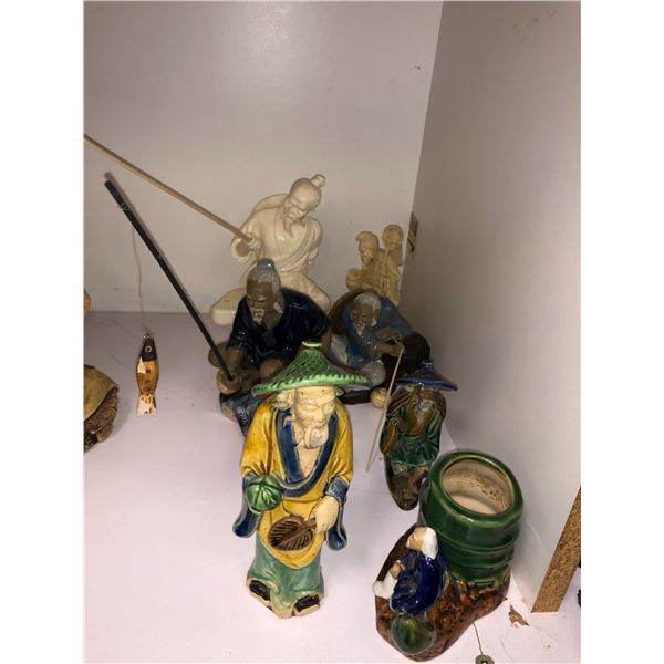 Group of 7 Asian decorative figurines - ceramic & resin