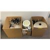 Image 1 : Assortment of light fixtures - hanging black lights (5pcs)/ box of bulbs/ LED light Prescolite 8LFLE