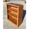 Image 2 : SMALL WOODEN BOOKSHELF