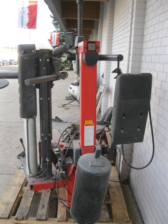 Tire Changer Made In Italy Model EEWH311A