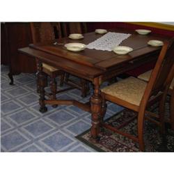 SOLID OAK TABLE #2337902