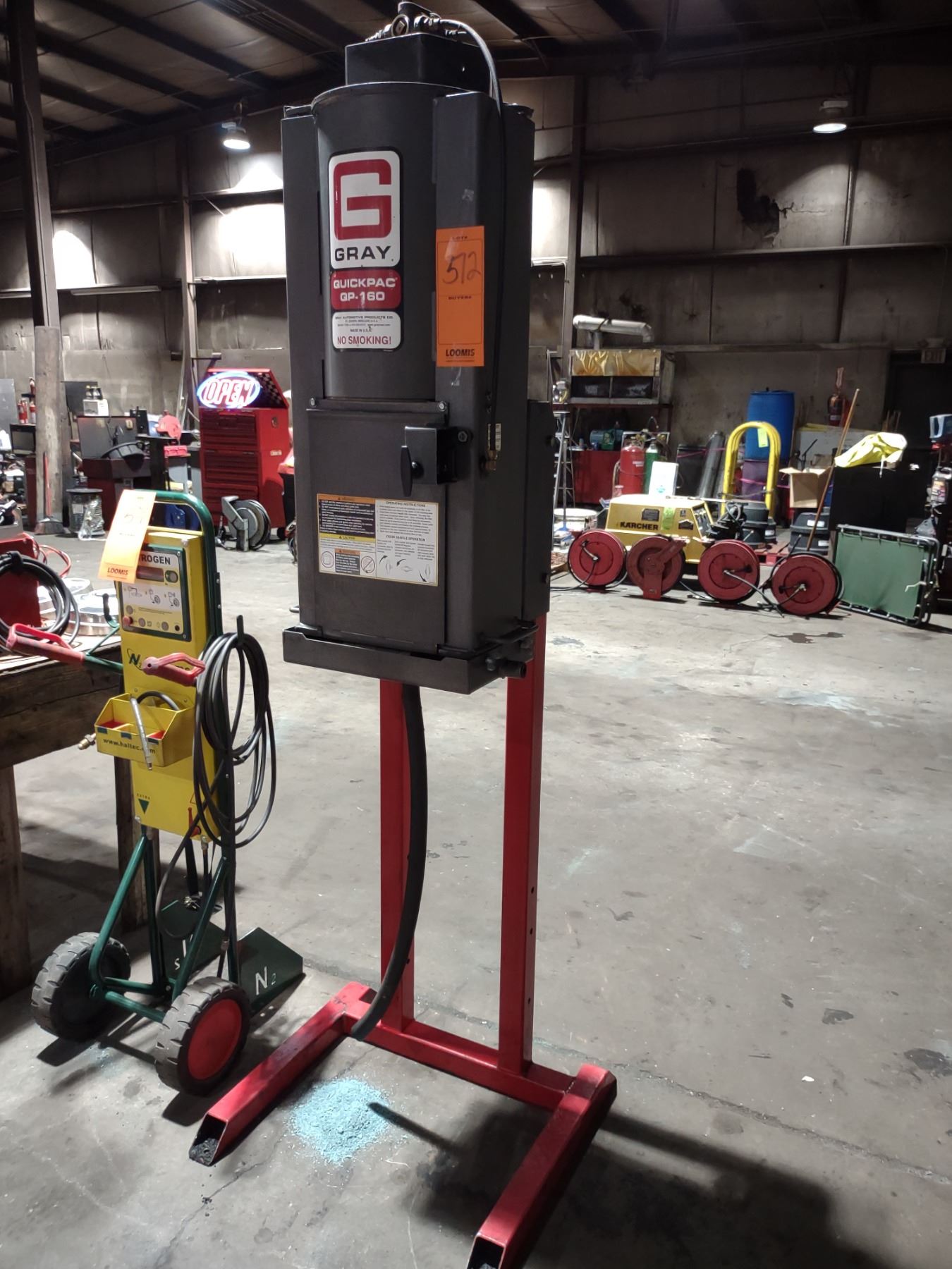 LIKENEW GRAY QUICKPAC QP160 COST 3,000.00