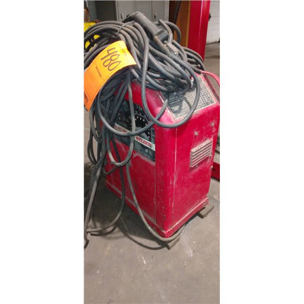 LINCOLN AC/DC ARC WELDER, WORKS