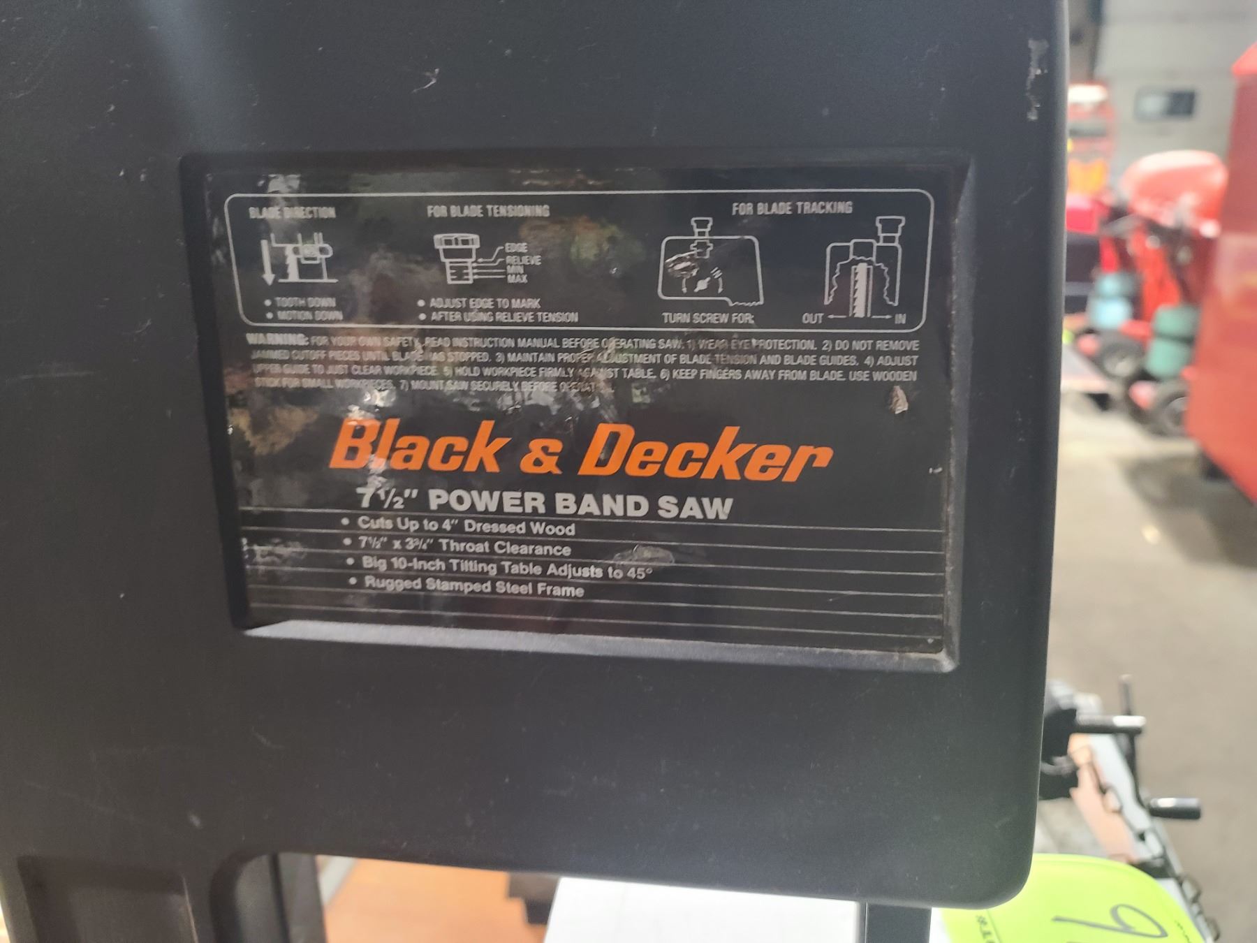 BLACK & DECKER 7 1/2 IN. POWER BAND SAW